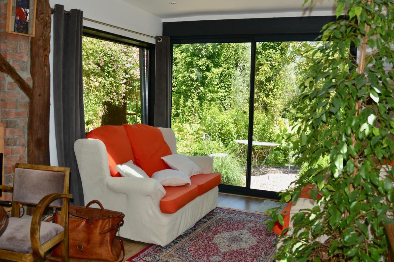 Chambres D'Hotes, Gites La Petite Madeleine La Madelaine-sous-Montreuil エクステリア 写真